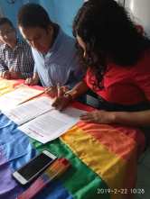 Centro democrático a traves de jorge velez firma acuerdo por la igualdad lgbt con jimmy jairala (2)