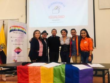 Concejal a Pachacutik Juio Neira firmó el acuerdo por la Igualdad LGBT (4)