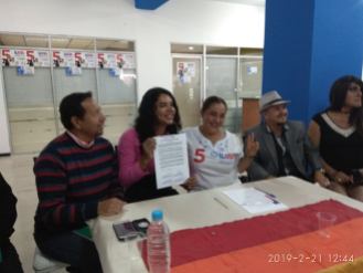 firma del acuerdo por la igualdad entre Diane Rodriguez y Luisa Maldonado candidata a la alcaldia de quito (12)