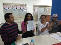 firma del acuerdo por la igualdad entre Diane Rodriguez y Luisa Maldonado candidata a la alcaldia de quito (15)